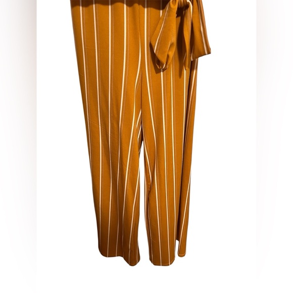 Lark + Grey striped yellow two piece set - Picture 5 of 8